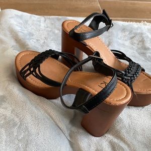 Adorable heels, worn once.